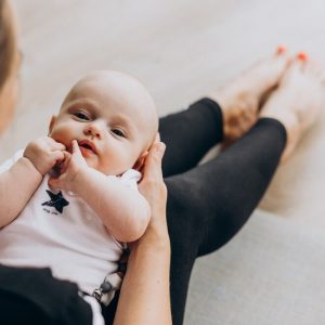 COMPLET-Yoga avec bébé mini session du 26 juin au 10 juillet